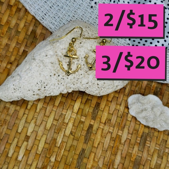 2/$15 NWT fashion anchor earrings - Picture 1 of 4